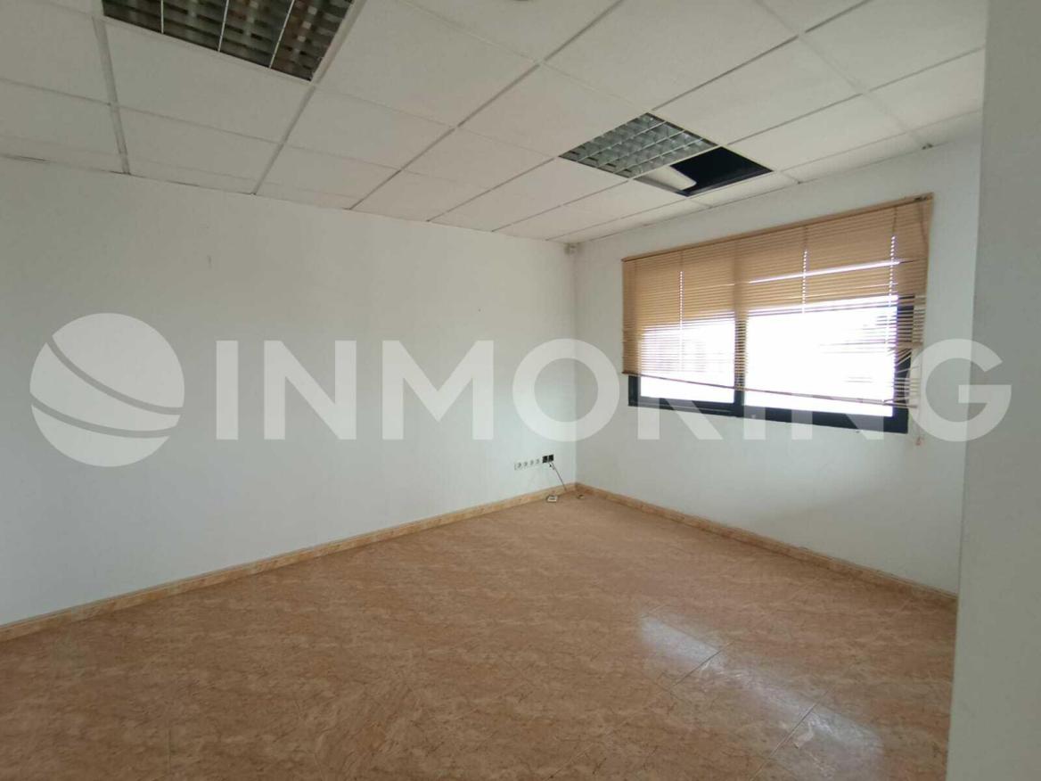 Foto de la propiedad Nave  Alquiler Pol. Ind. San Gínes. 